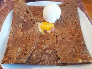 Galette campagnarde et glace chèvre