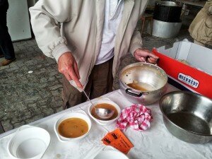 Service de la soupe de poisson du Léman à Ouchy