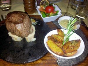 Le filet de boeuf sur ardoise au Renfort de Sézegnin