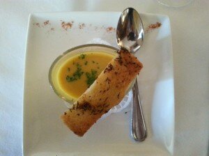 Un succulent velouté avec sa mouillette à la Chotte