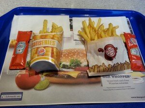 Les Satisfries et les frites normale côte-à-côte.