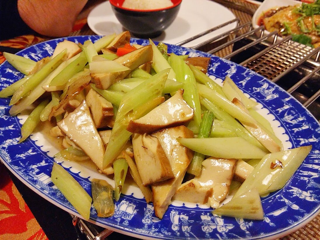 Céleri au tofu fumé au Ningbo à Lausanne