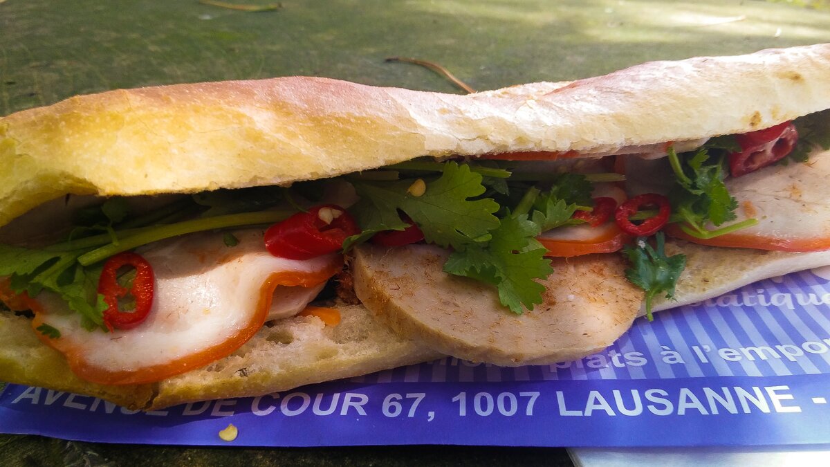 bahn-mi-olimy-lausanne-2